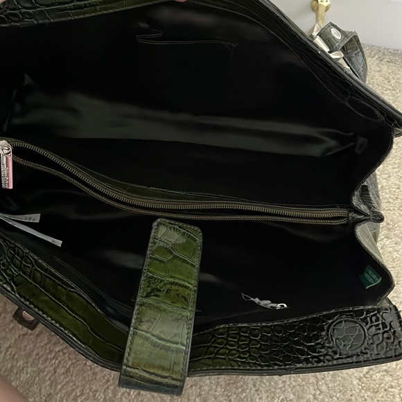 Green woman’s handbag - Picture 2 of 2